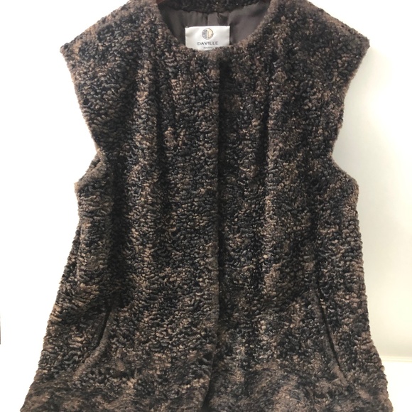 Coat - Picture 1 of 3